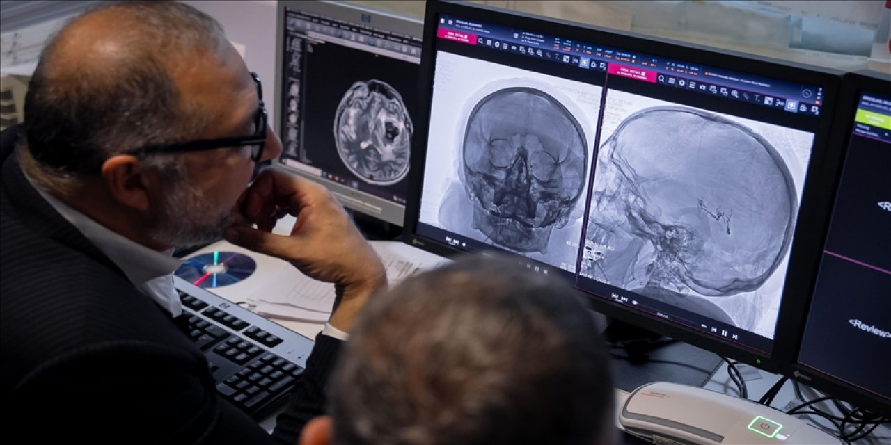 Sağlık sistemlerinin geleceğinde yapay zeka ve robotik cerrahi yer alacak