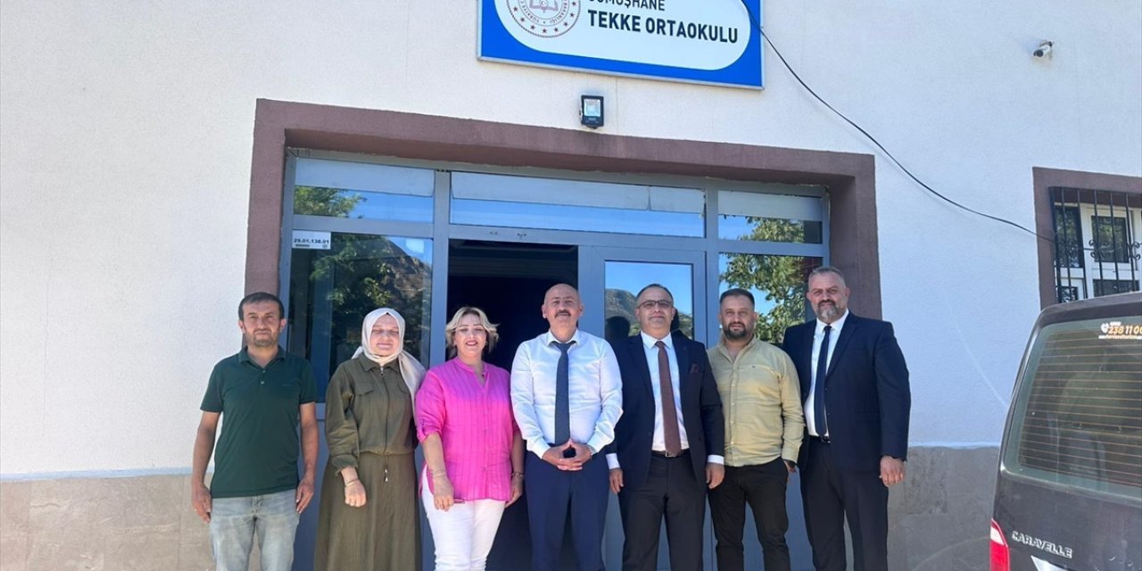 Konya Gümüşhaneliler Derneği’nden 2 şehirdeki okullara kırtasiye desteği