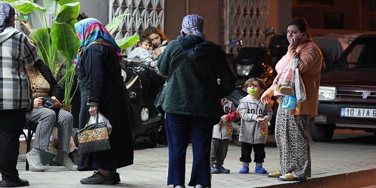 Balıkesir Sındırgı’da 6.1 büyüklüğünde deprem