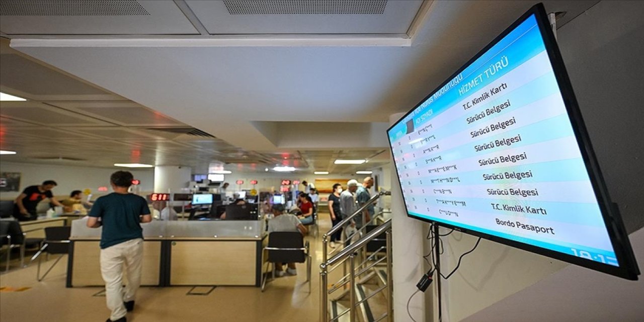 Cezadan kaçan 115 bin 135 kişi geçen hafta ehliyetini yeniledi