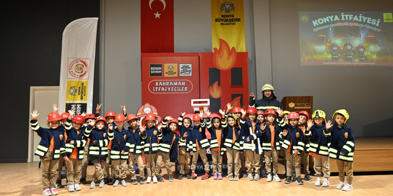 Konya’nın kahraman çocukları itfaiyecilerle öğreniyor