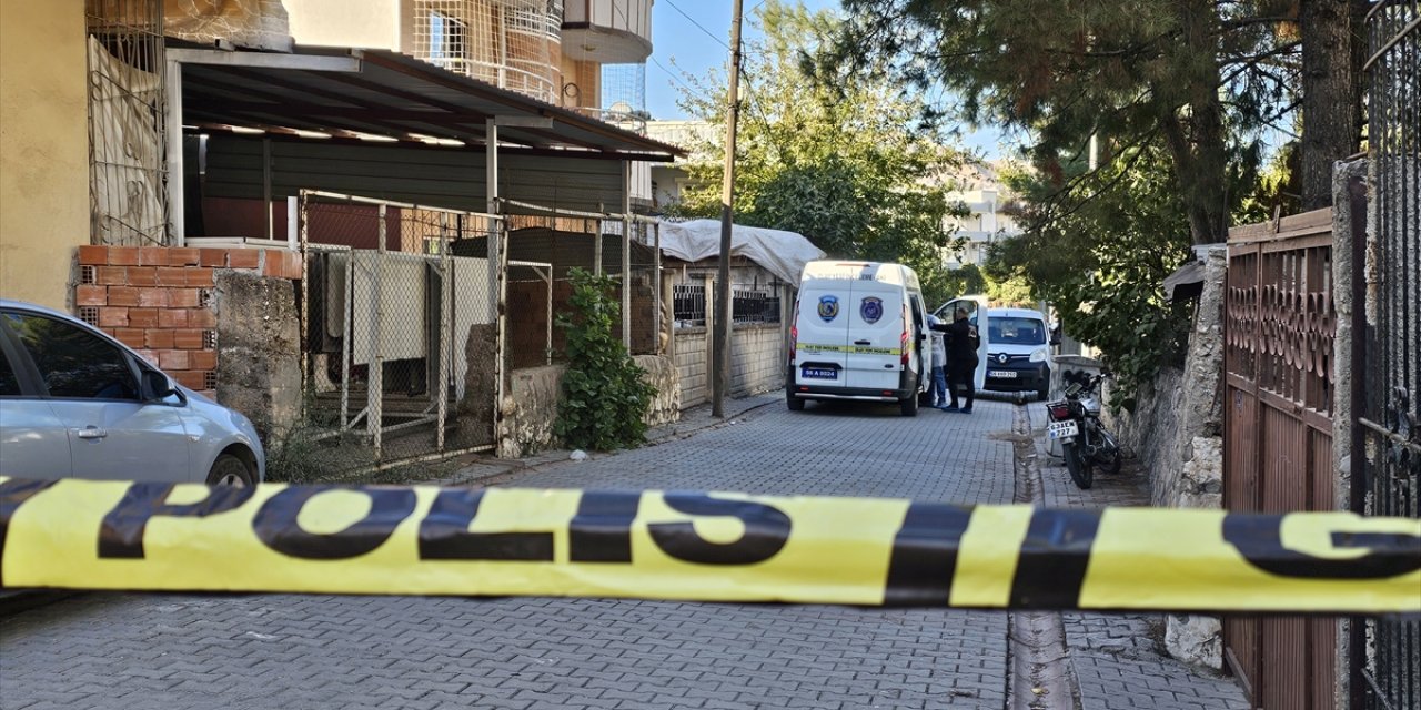 Aile katliamı! Eşini ve amcasını öldürdü, annesi dahil 3 akrabasını yaraladı