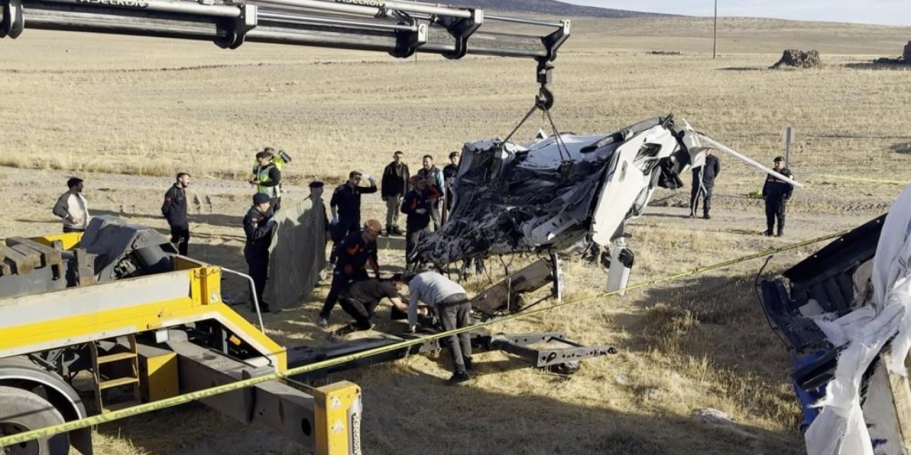 TIR şarampole düştü! Kum altında kalan genç sürücü Furkan Altınsoy öldü