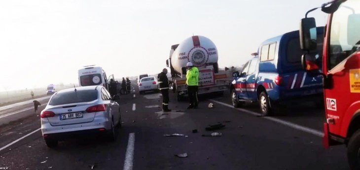 Konya'da LPG tankeri otomobille çarpıştı: 4 yaralı