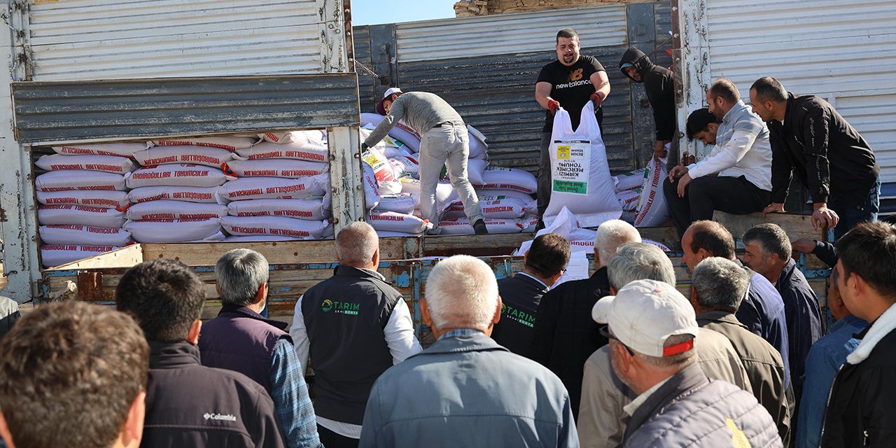 Konya’da çiftçiye kuraklığa dayanıklı destek! Mercimek tohumu dağıtıldı