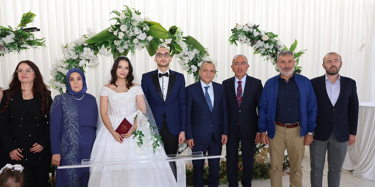 Konya’da anlamlı düğün! Davetliler DOSD Meram’a bağış yaptı