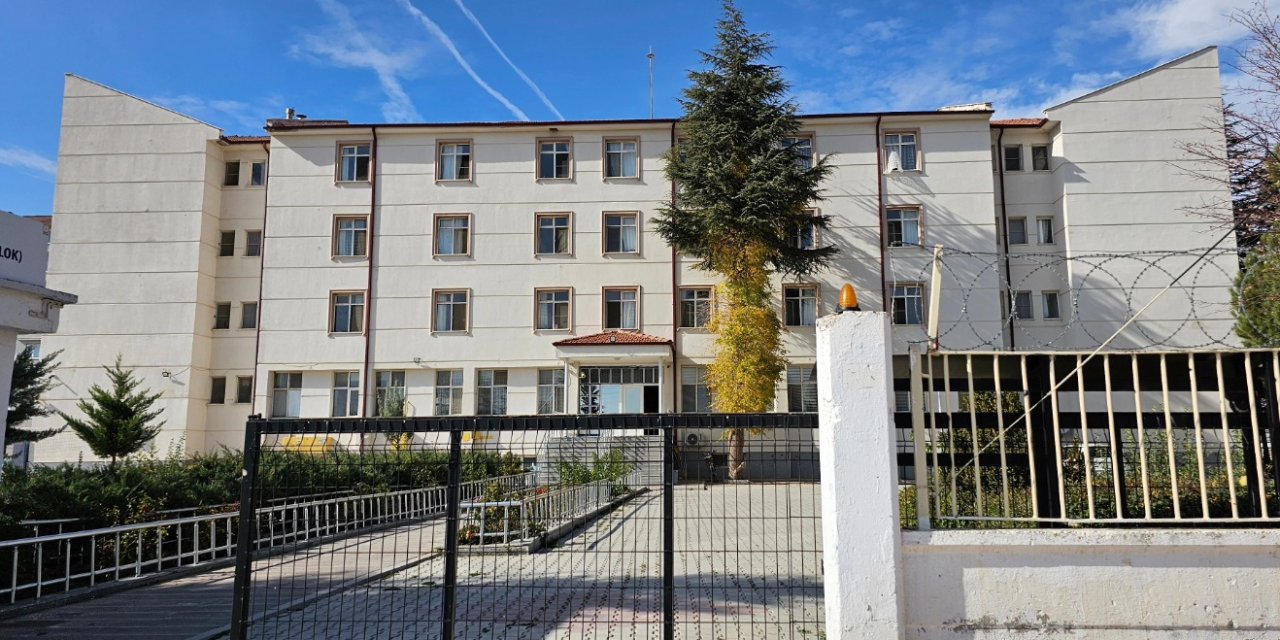 Konya’daki KYK’da deprem alarmı! Öğrenciler tahliye ediliyor