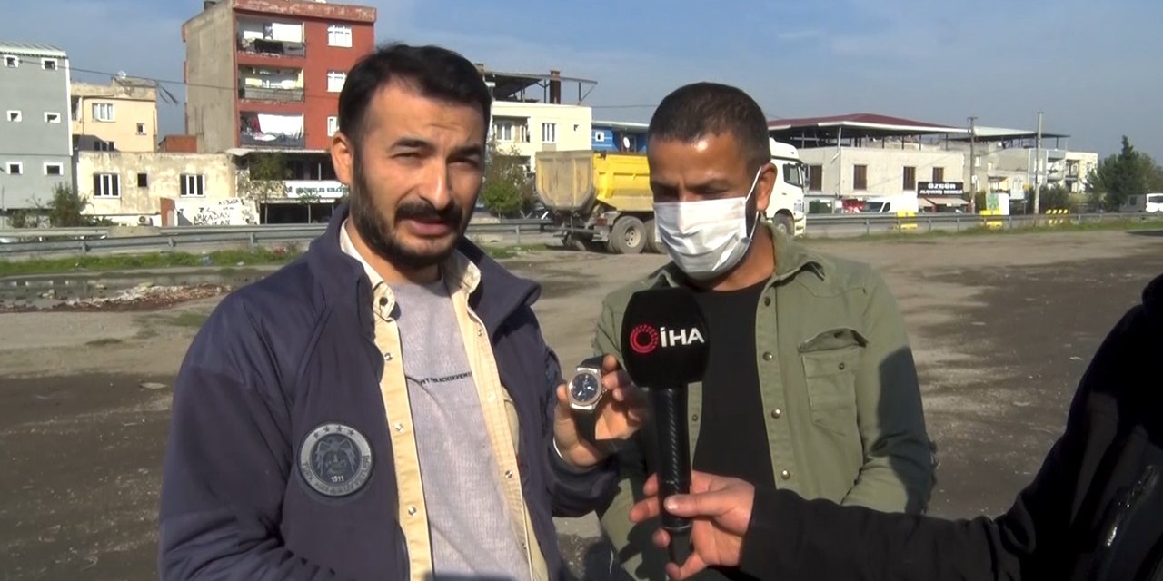 Çöpleri karıştırarak servet topluyorlar! Buldukları saatin fiyatı şok etti