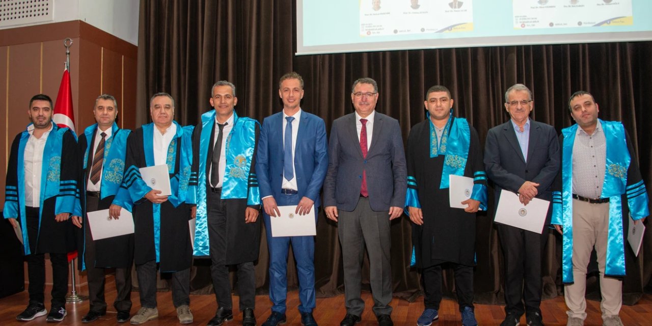 Konya'da yarım asırlık bilim yolculuğu ödüllerle kutlandı