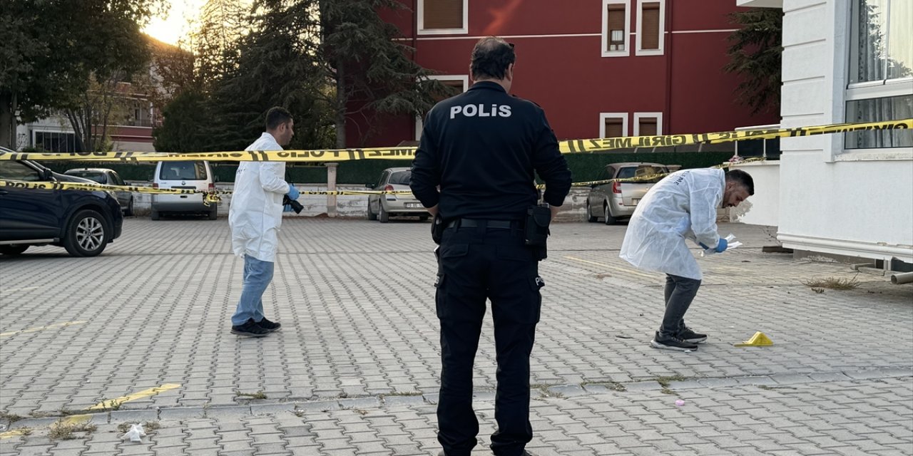 5’inci kattan düşen öğretmen Ebru Koçak hayatını kaybetti