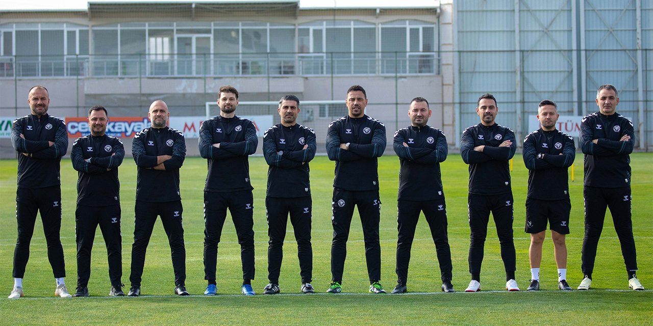 Konyaspor’un yeni teknik direktörü Çağdaş Atan’ın ekibi belli oldu