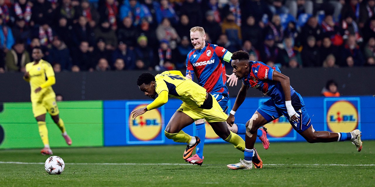 Fenerbahçe’den hakem kararına tepkili paylaşım