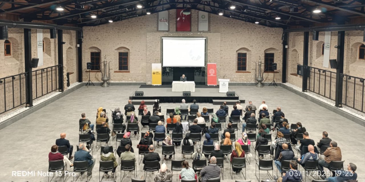 Konya'da öğretmenler programa akın etti