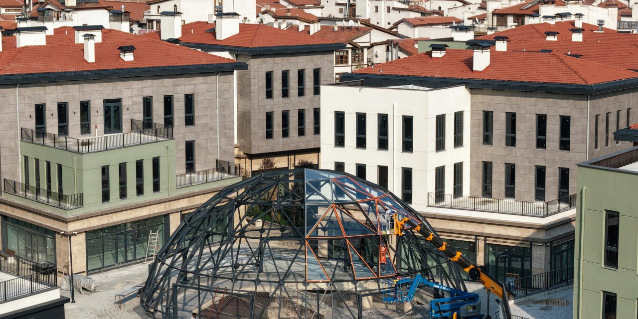 Paris’in Louvre’u, Konya’nın kalbinde canlanıyor