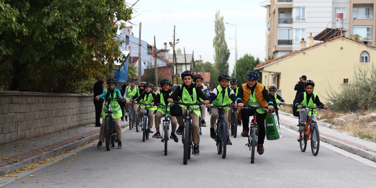 Konya’da öğrenciler trafiği değil, sağlığı seçti