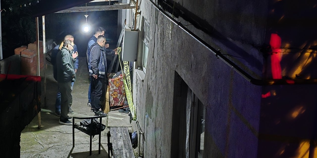 Haber alamadığı annesinin battaniyeye sarılı cesedini buldu
