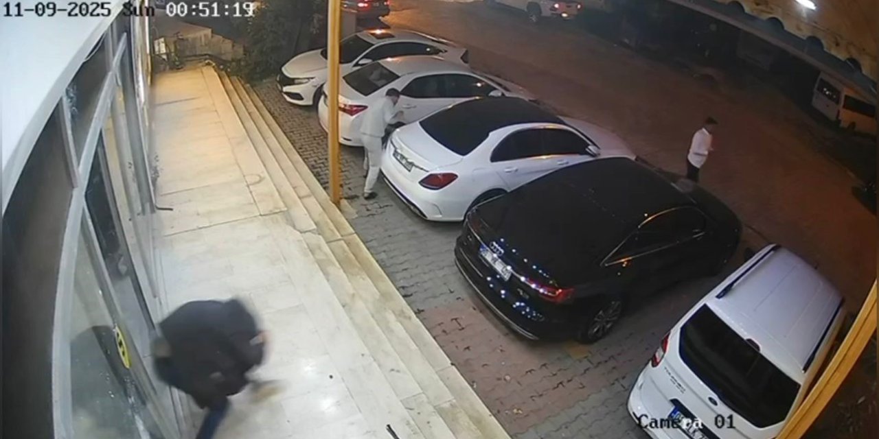 Oto galeriye pompalı tüfekle saldırı! Olay saniye saniye kaydedildi