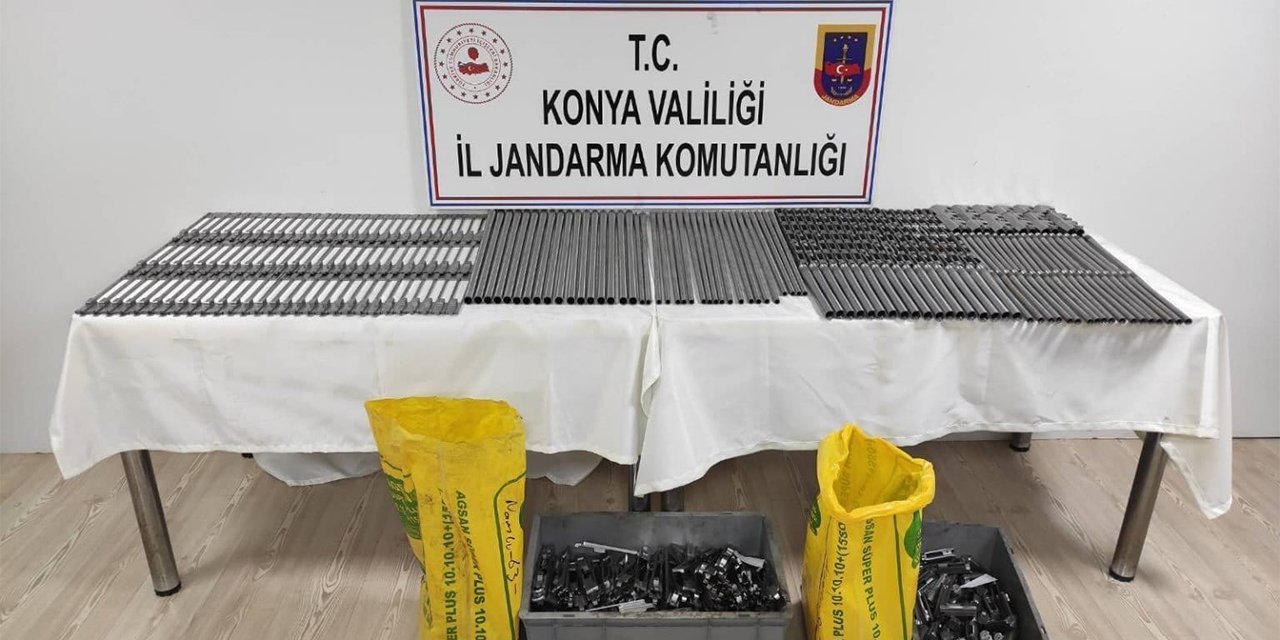Konya’da çok sayıda silah parçası ele geçirdi