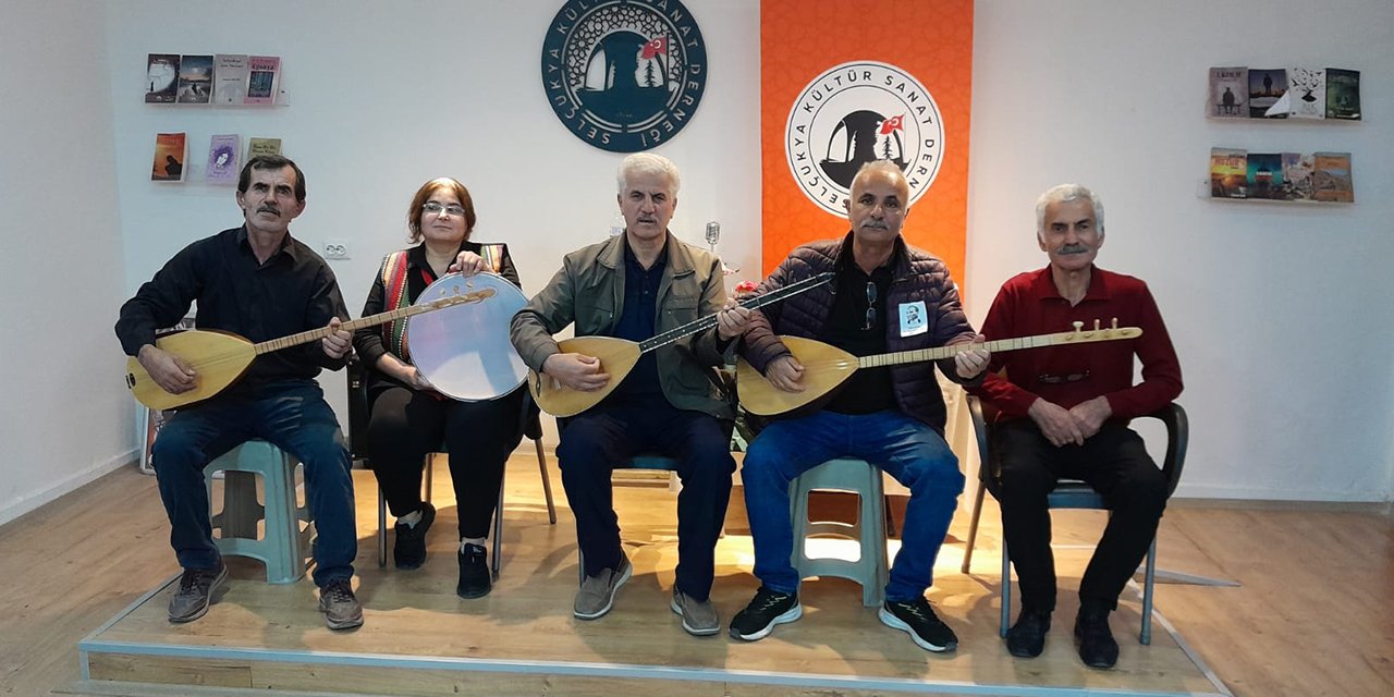 Konya’da Atatürk’e şiir ve türkülerle veda