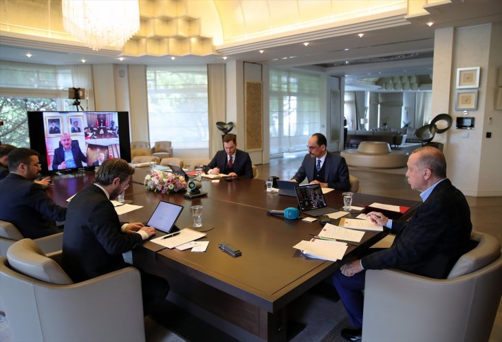 Cumhurbaşkanı Erdoğan, kabine ile video konferans toplantısı gerçekleştirdi