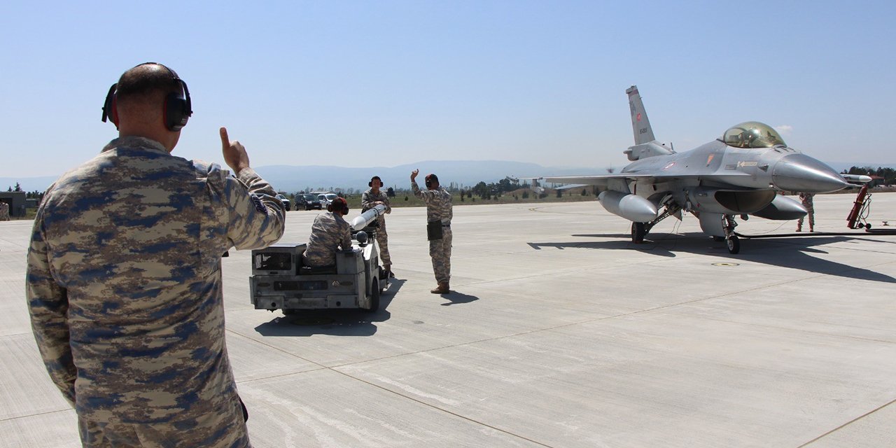 Gürcistan'daki uçak kazasında 10 şehit veren üs