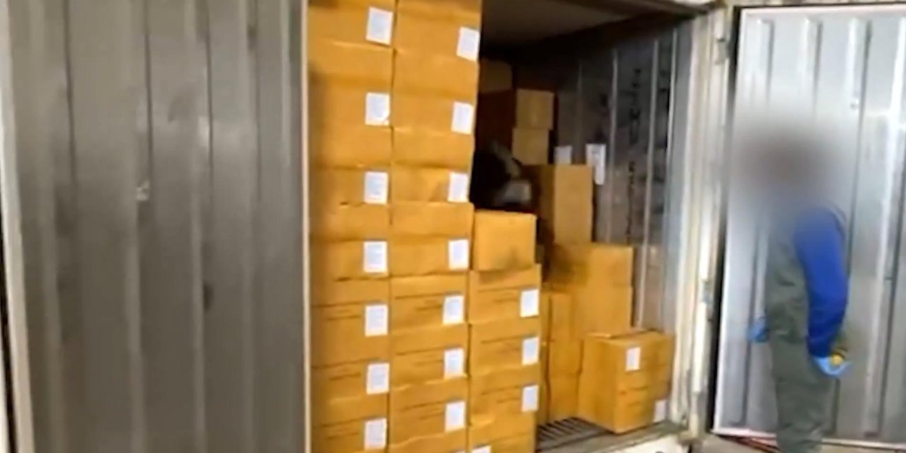 1,5 ton skunk ele geçirildi! O anlar kamerada