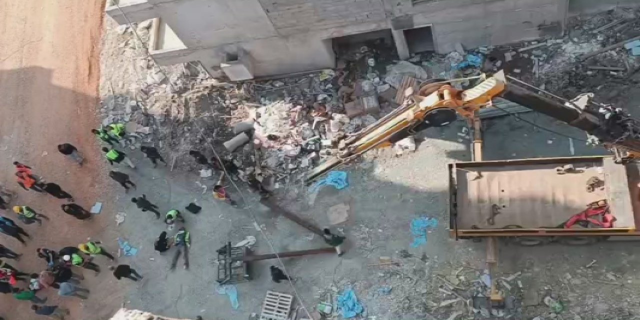 Şantiyede vinç faciası! 2 işçi metrelerce yükseklikten yere çakıldı