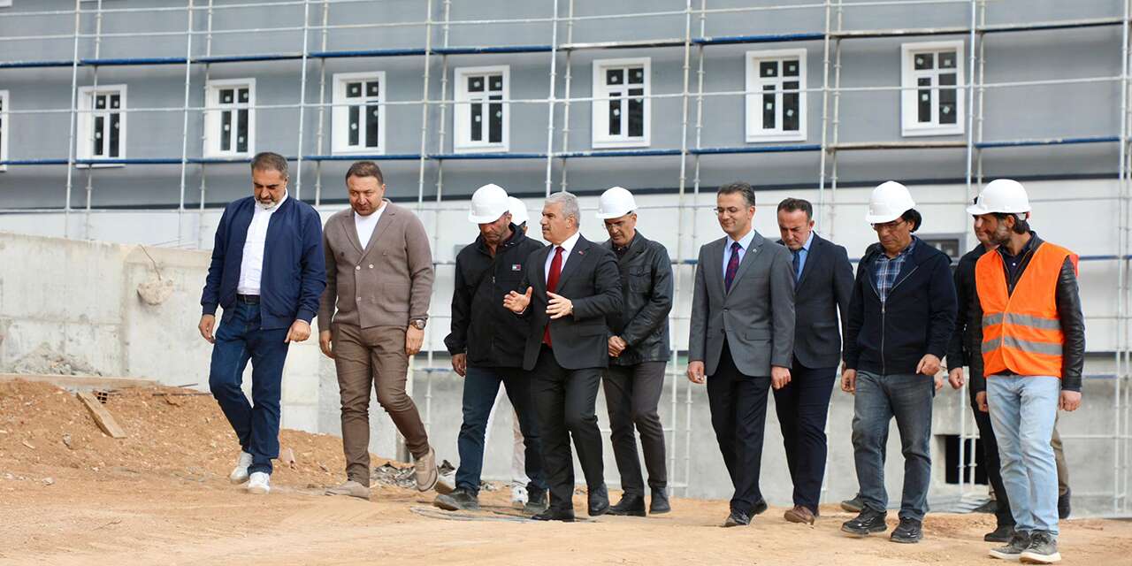 Konya’nın 600 öğrencilik yeni yurdu Vali Akın’ın yakın takibinde