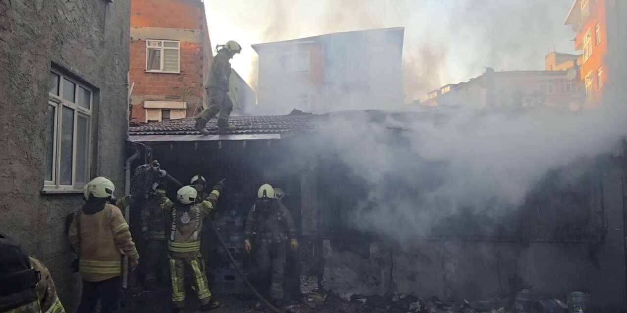 İş yeri deposunda korkutan yangın