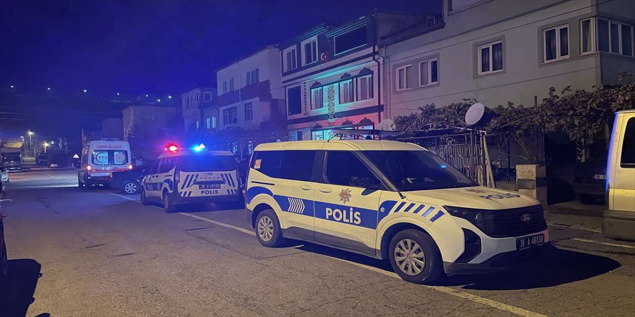 Bir kadın evinin banyosunda ölü bulundu