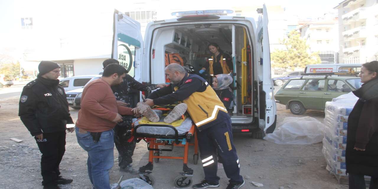 Konya'da 5 katlı inşaatta kaza! Asansör boşluğuna düştü