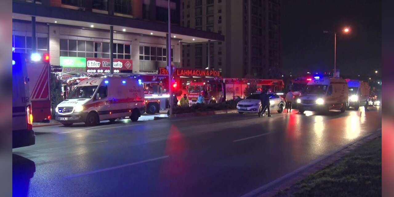 27 katlı otelde yangın! Çok sayıda ekip sevk edildi