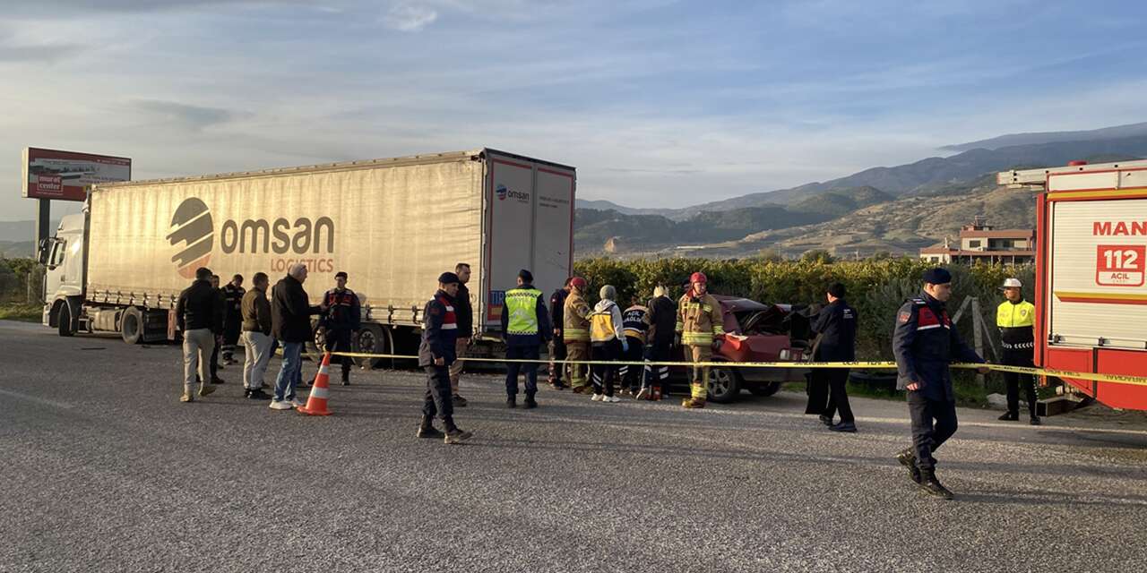Emniyet şeridindeki TIR’a çarpan belediye çalışanı öldü
