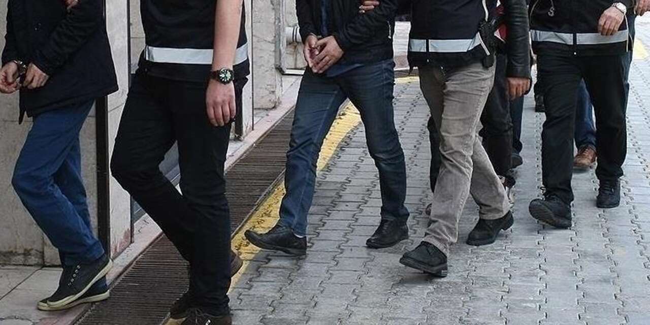 Konya’nın da aralarında olduğu 27 İlde FETÖ operasyonu! Çok sayıda kişi tutuklandı