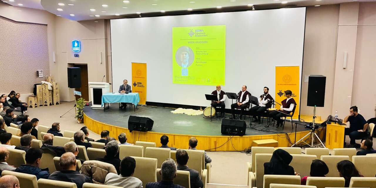 Konya’daki öğretmenler, bilimin öncüleriyle buluştu