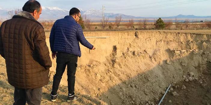 Konya'da deprem sonrası dev obruk oluştu! Uzman isim deprem ile bağını anlattı