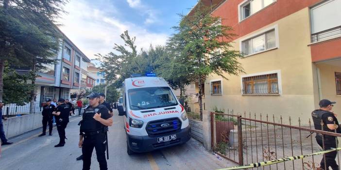 Eve geldiğinde karısını başka bir adamla yakaladı