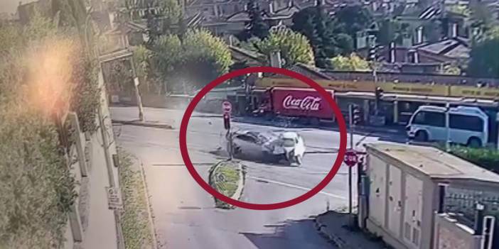 Baba ile 8 yaşındaki oğlunun öldüğü feci kaza anı kamerada