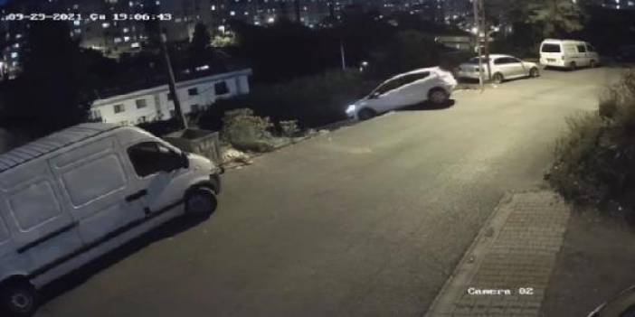 Navigasyonu dinledi, merdivenli sokakta takla attı! O an kamerada