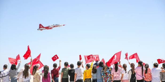 Konya’da nefes kesen gösteri! Öğrenciler ilgiyle izledi