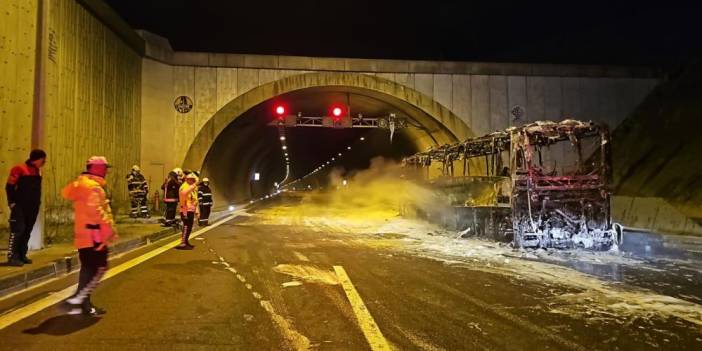 35 yolcu taşıyan otobüs alevler içinde kaldı