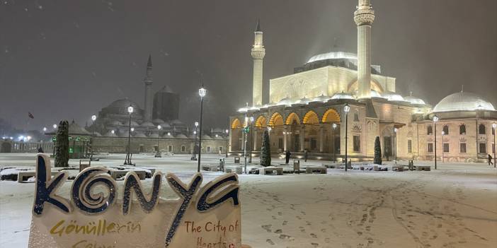 Konya'dan kar kareleri