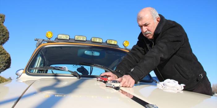 Konyalı klasik otomobil tutkunu, evladı gibi gördüğü Anadol otomobiline gözü gibi bakıyor