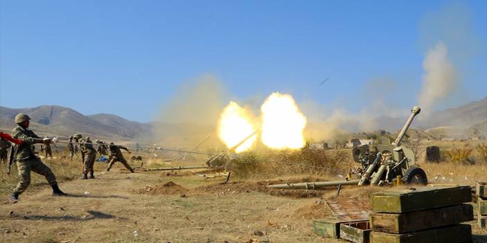Azerbaycan askerleri, 27 yıl sonra Zengilan kent merkezine Azerbaycan bayrağı dikti