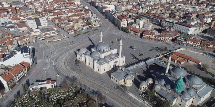 Konya'da sokağa çıkma yasağının ardından cadde ve sokaklar boş kaldı