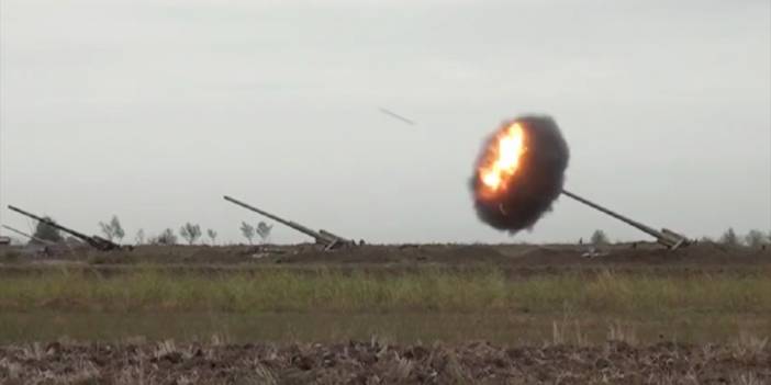 Azerbaycan topçu birlikleri, Ermenistan hedeflerini böyle vurdu!