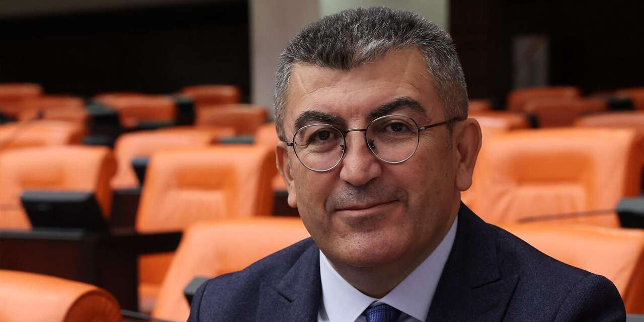 AK Parti Konya’dan öğretmenlere tebrik mesajı