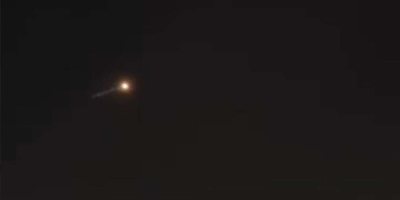 Gökyüzündeki ışık merak konusu oldu! Göktaşı mı düştü?