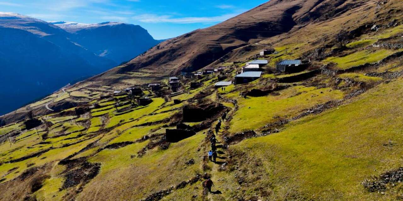 Santa Harabeleri’nde şehit öğretmen için yürüyüş! Konya’dan öğrenciler de katıldı