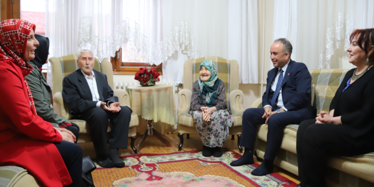 Konya’da 102 yaşındaki eski yurt müdürüne vefa ziyareti